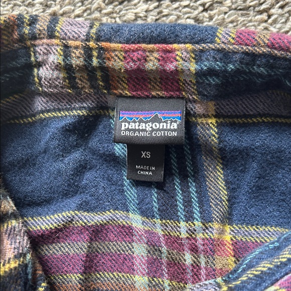Patagonia flannel shirt - Picture 2 of 7